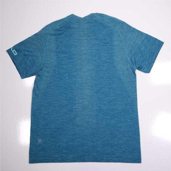 Lululemon Men's Aqua Performance Gym T-Shirt Medium - Picture 6 of 8